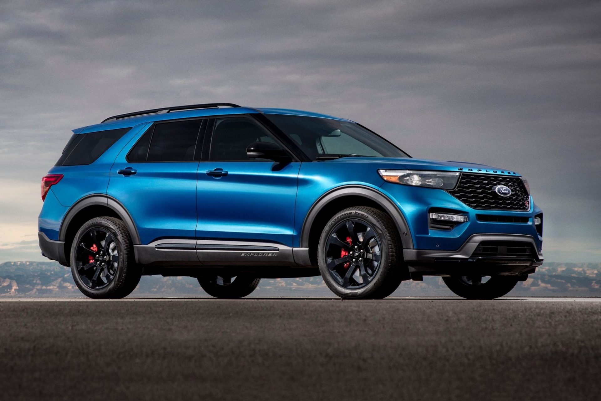 Ford Explorer prichádza na Slovensko s ohromujúcim výkonom (poznáme ceny a dostupnosť)