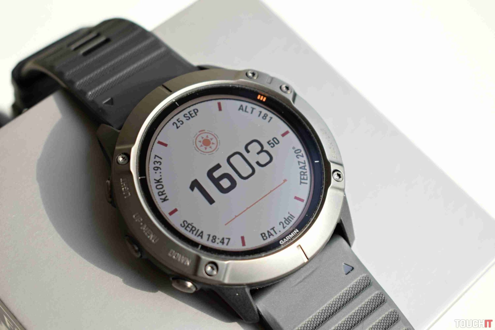 Garmin odstavil servery: Nie je možné používať viaceré služby