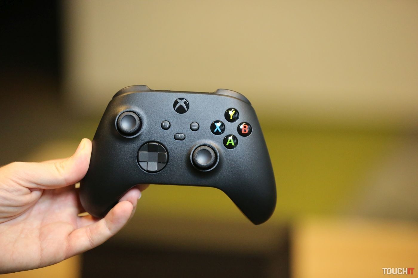 Používate ovládač pre Xbox Series X? Tento trik sa vám môže zísť