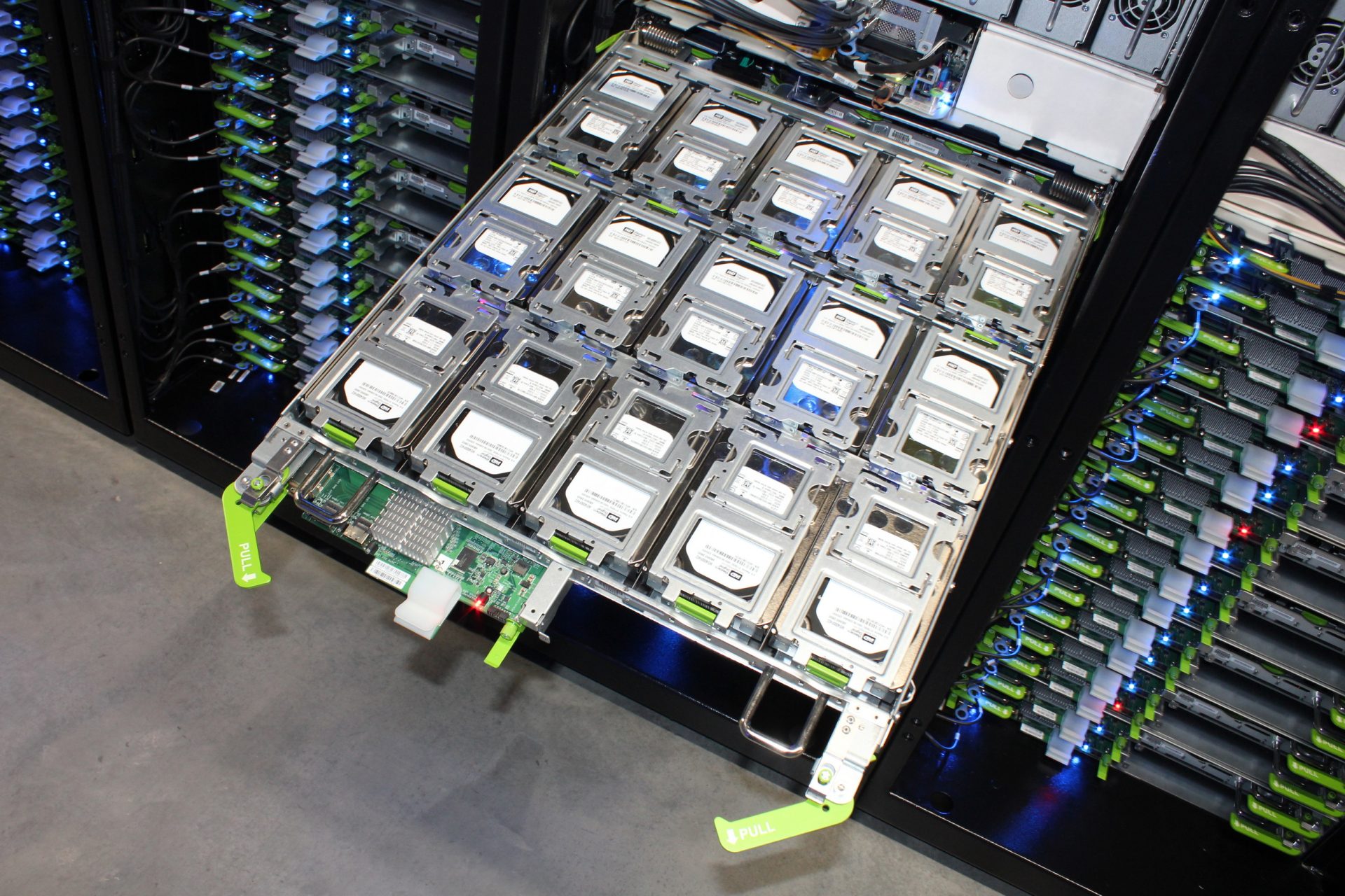 Môže zlyhanie HDD alebo SSD poškodiť počítač?