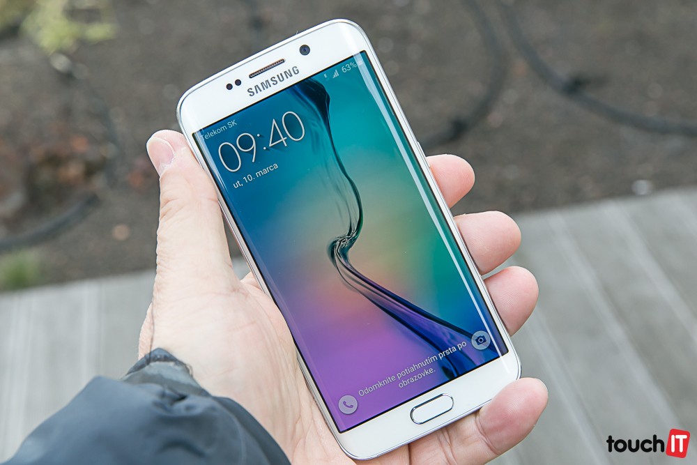 Video: Samsung Galaxy S6 edge na prvý dotyk