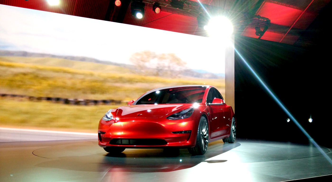 Tesla dostala na Model 3 viac než dvojnásobok predobjednávok ako dúfala (doplnené)