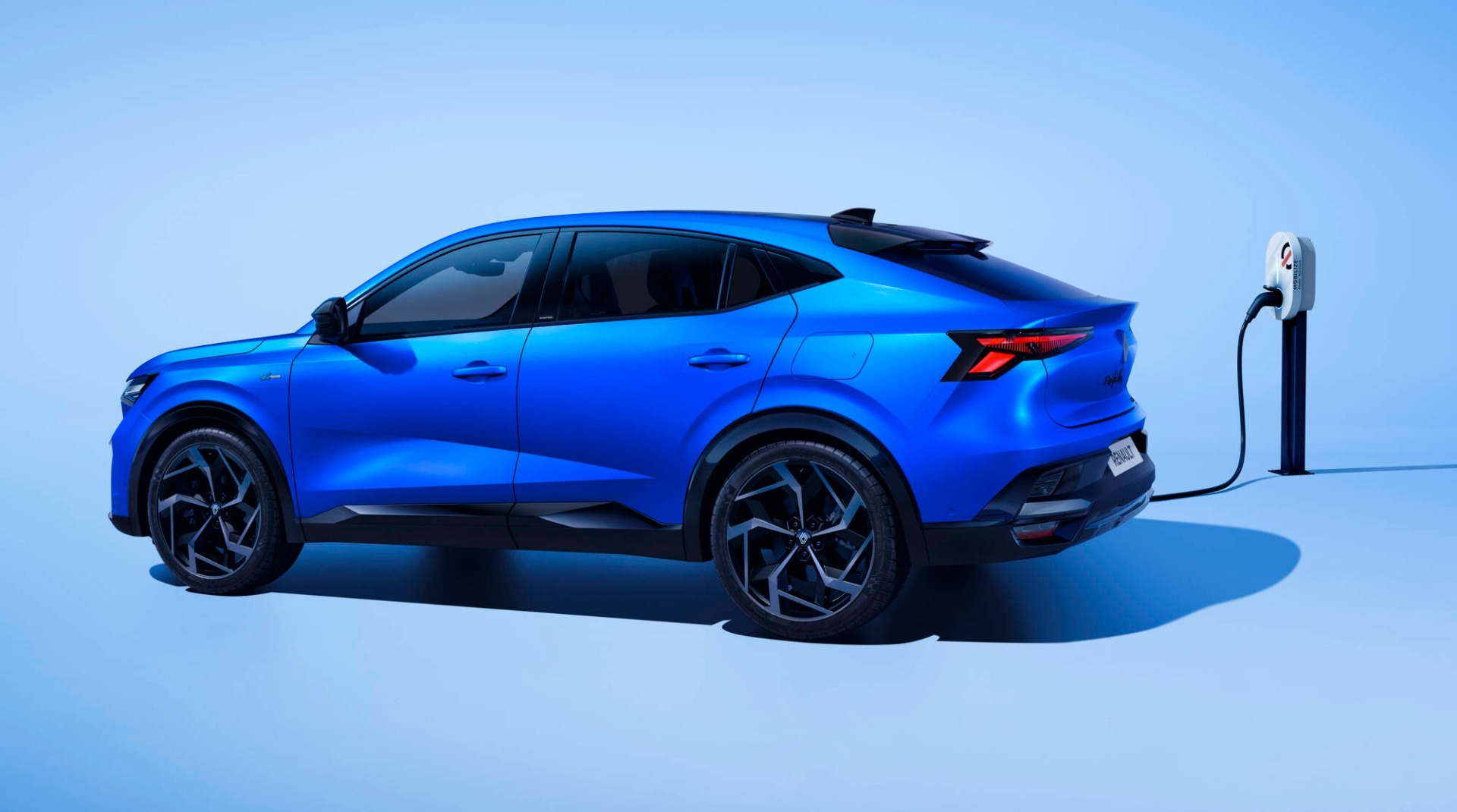 Na svete je Renault Rafale E-Tech 4×4 300 K