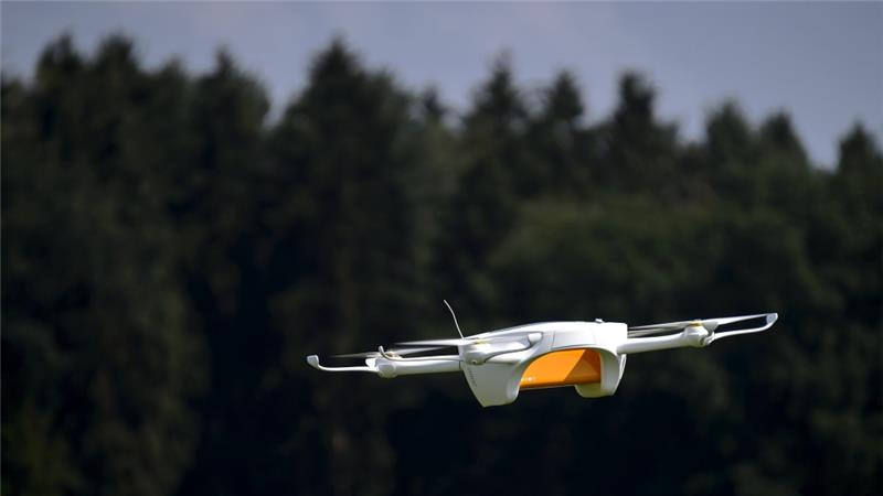 Švajčiarska pošta testuje dronov. Využívať ich chce o 5 rokov