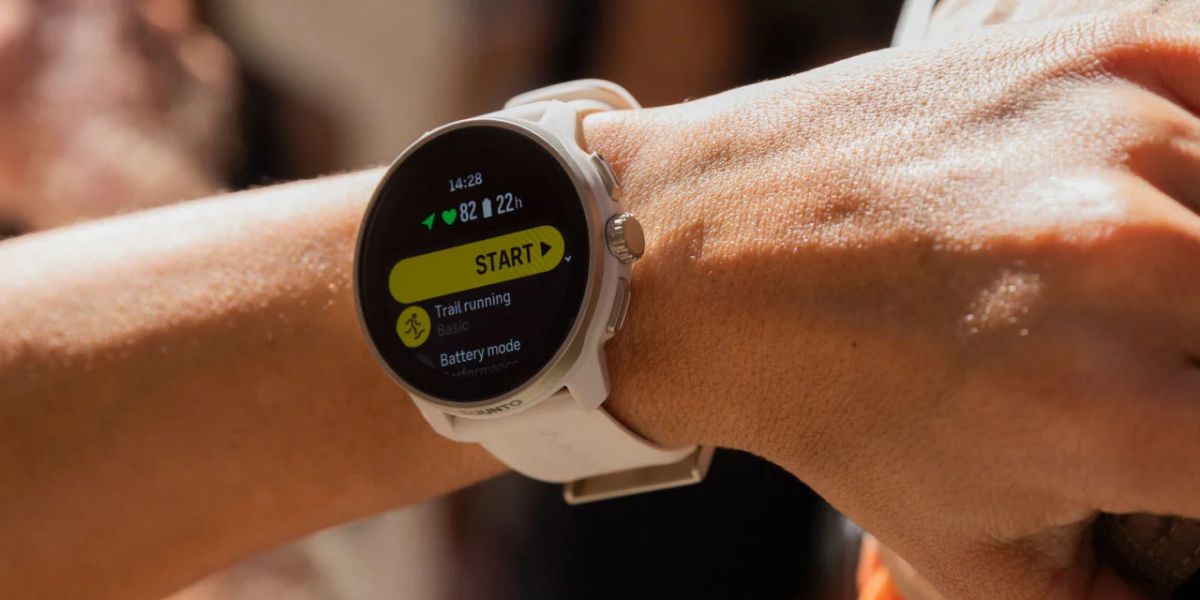 Suunto Race S oficiálne: Zmenšená a lacnejšia verzia výborných športových hodiniek