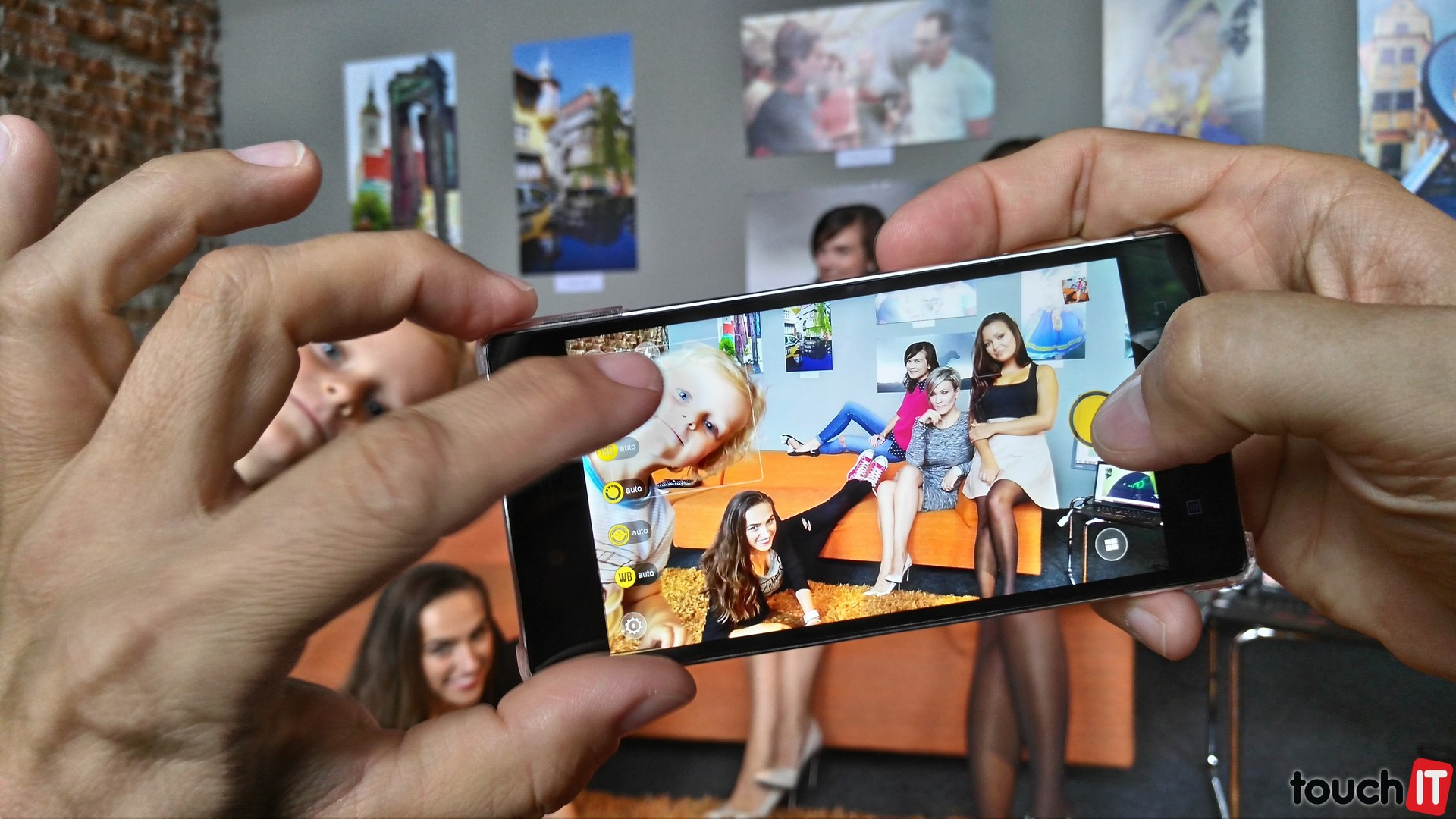 VIDEO touchIT: Lenovo VIBE Shot – kombinácia fotoaparátu a smartfónu