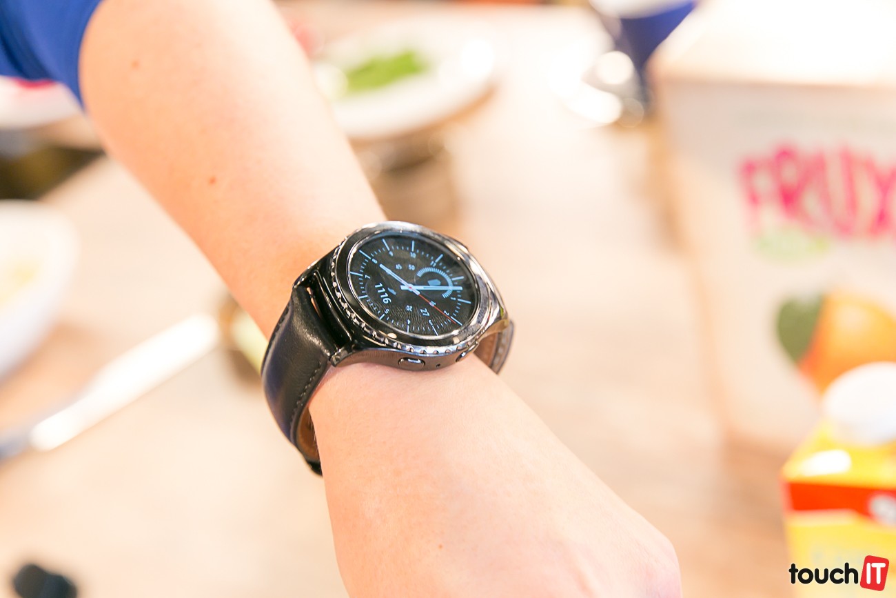 Recenzia touchIT: Inteligentné hodinky Samsung Gear S2 Classic (doplnené o video)