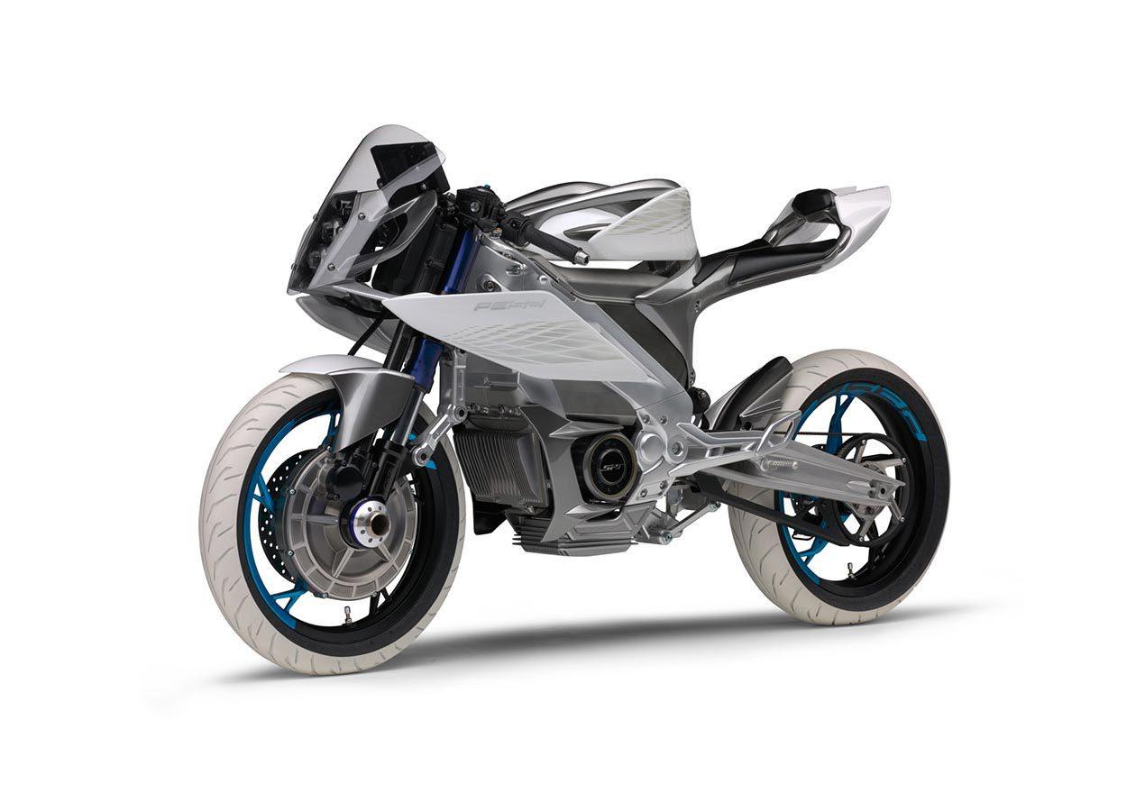 Yamaha ukázala čisto elektrickú motorku s pohonom oboch kolies