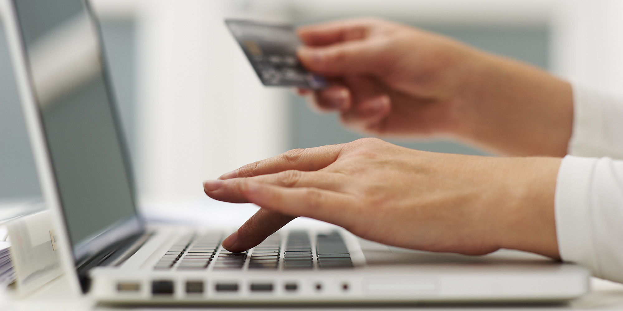 mBank: Z Číny nakupujeme platobnou kartou viac ako zo slovenských e-shopov