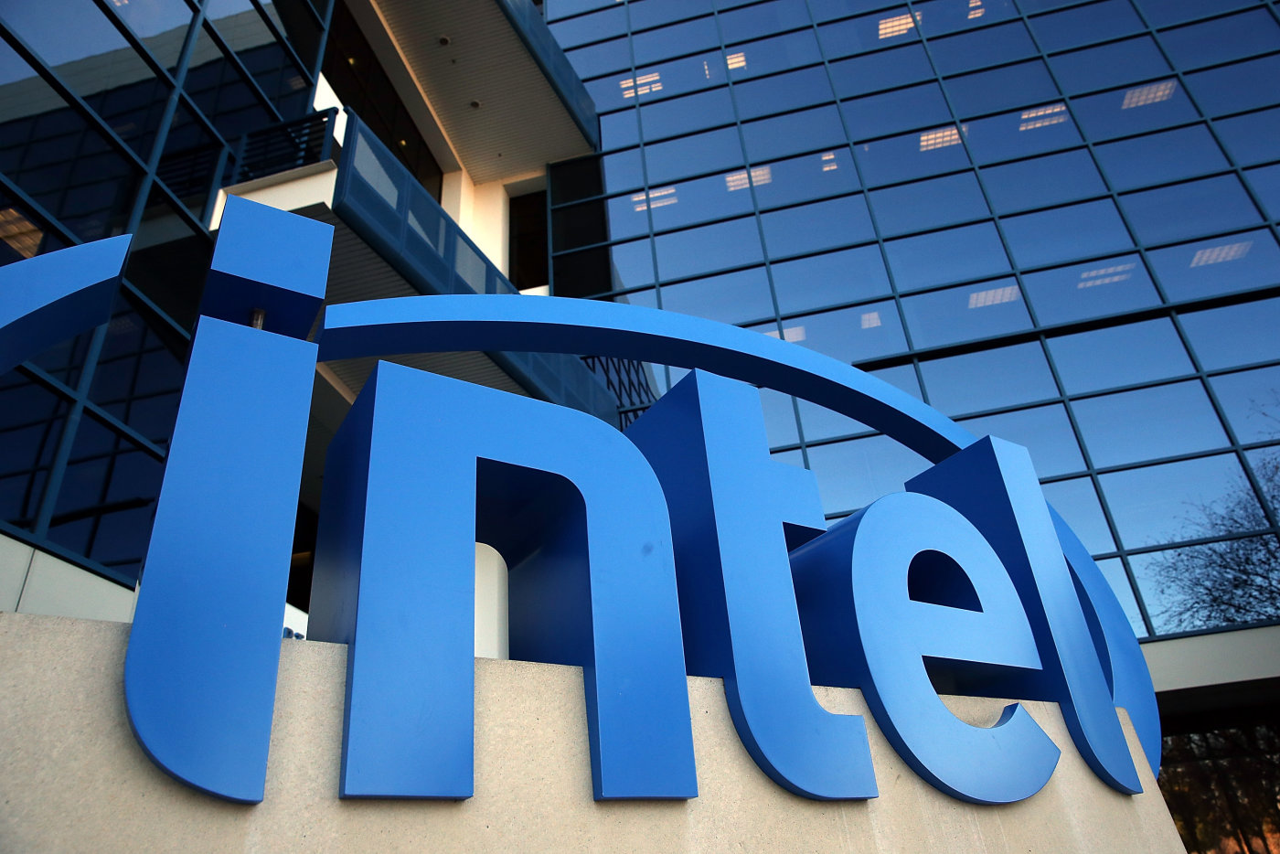 Intel ruší tik-tok, pridáva tretiu fázu cyklu