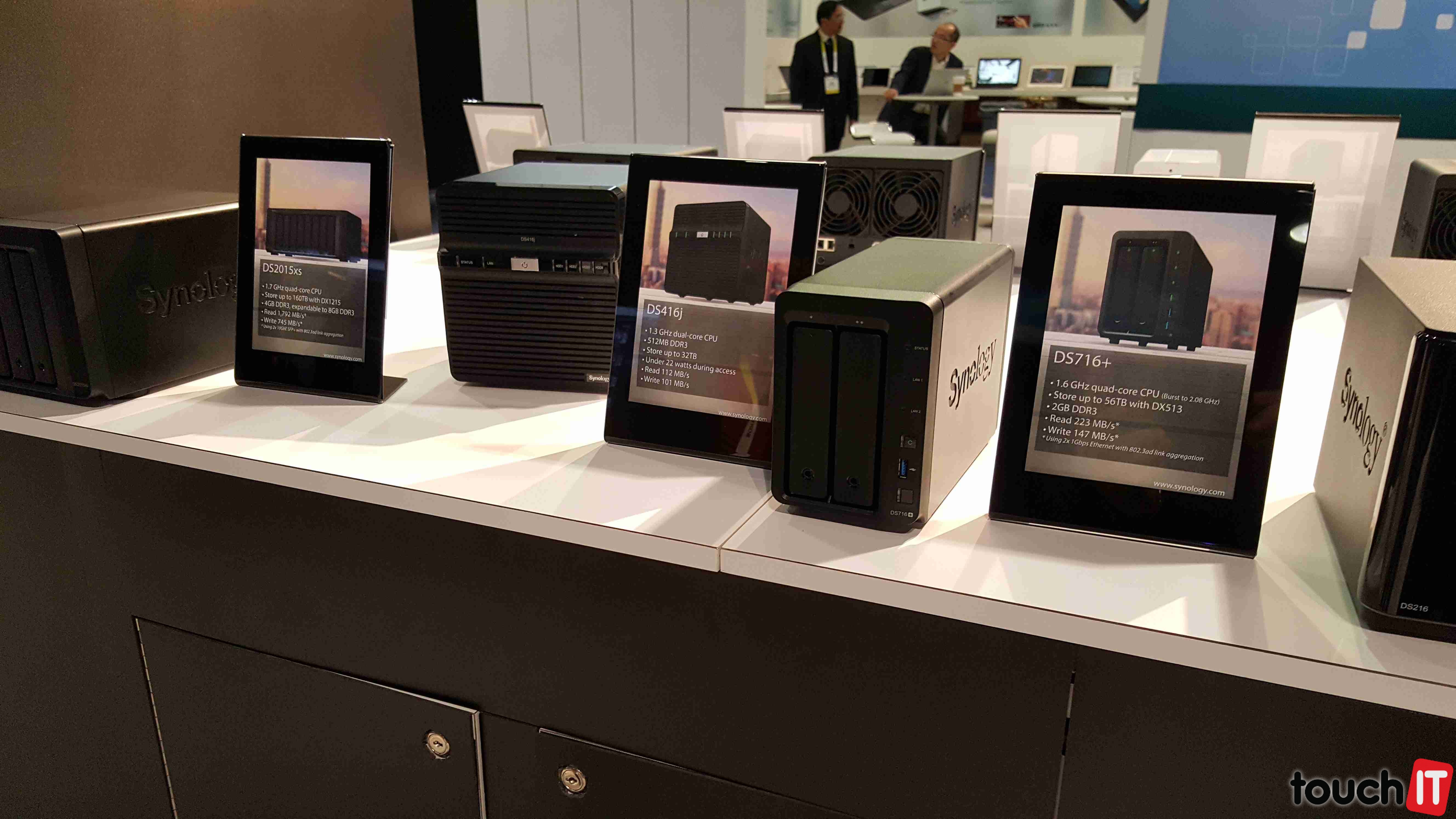 VIDEO touchIT: Synology na výstave CES 2016 – router RT1900ac a nový NAS DS 416j