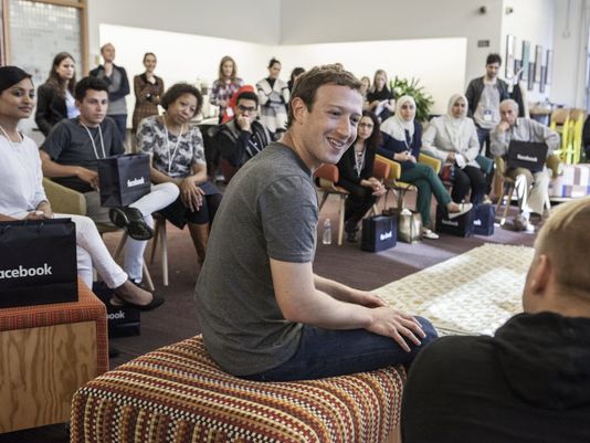 Mark Zuckerberg chce mať do roku 2030 až 5 miliárd používateľov. Záujem má aj o utečencov