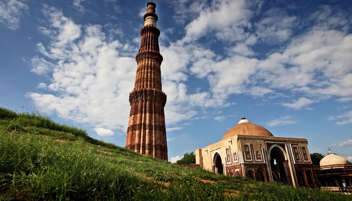 360° VIDEO: Pamiatka, ktorú si Indovia najviac vážia – QUTUB MINAR