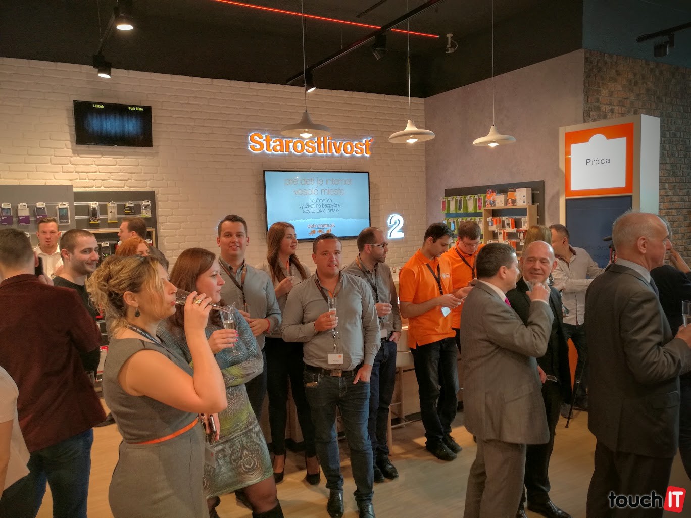Hitparáda: Pozrite si najpredávanejšie smartfóny v Orangei v marci
