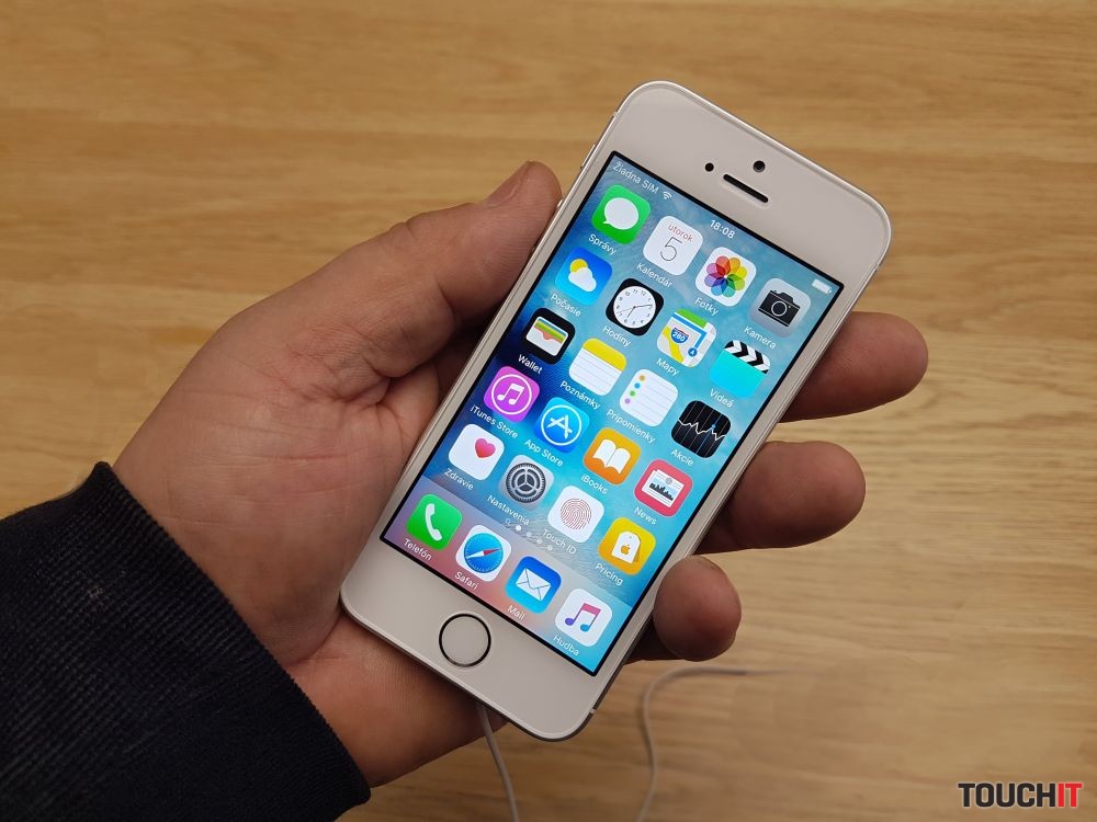 iPhoneSE_titulka