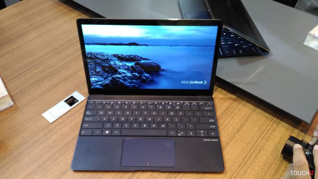 ASUSZenbook3-3