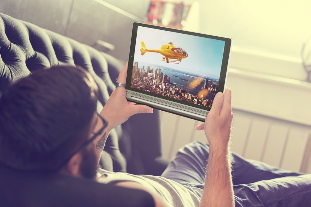 VIDEO TOUCHIT: Tablet Lenovo Yoga Tab 3 Plus na výstave IFA 2016 (doplnené)
