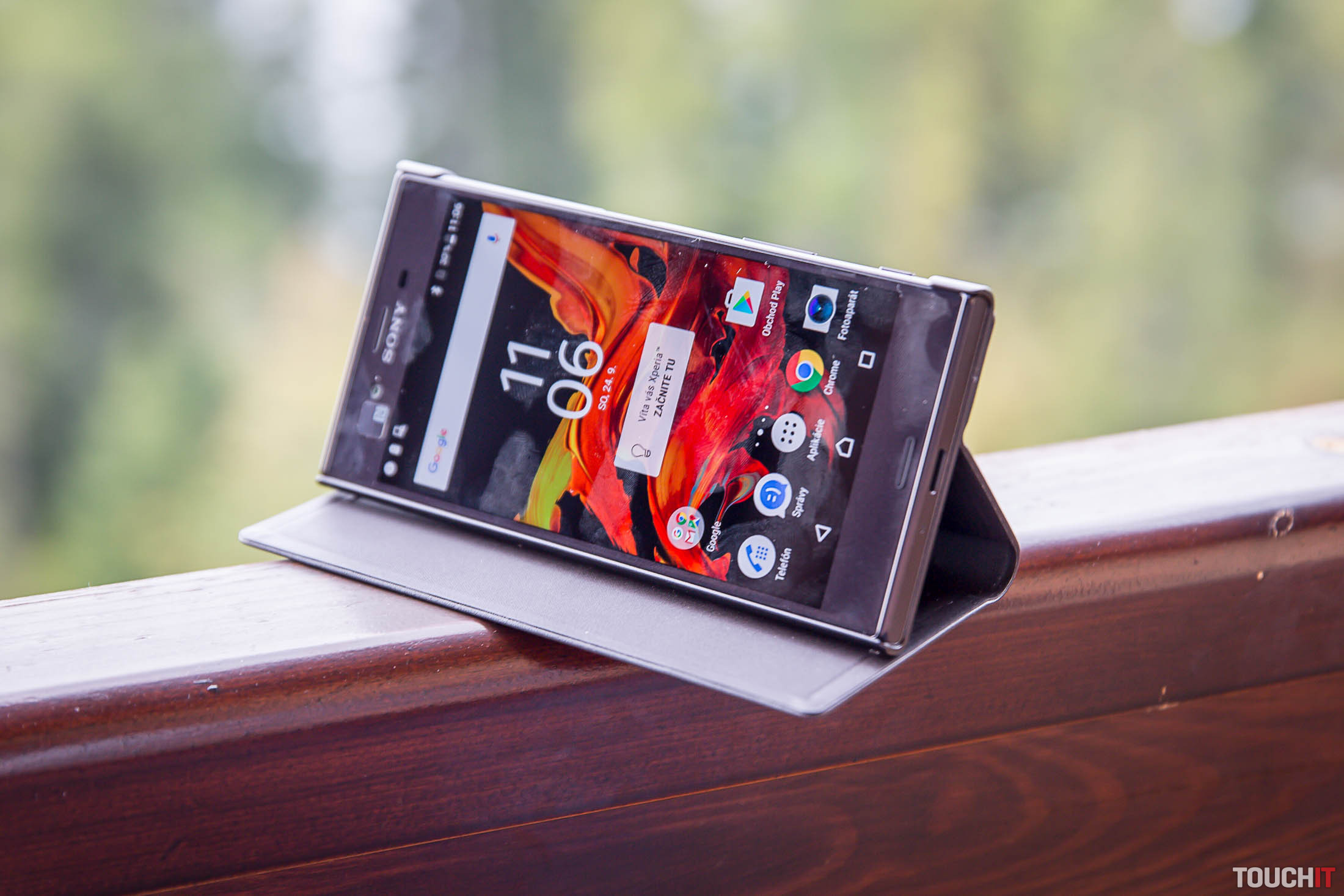 Telekom zaradil do akciovej ponuky Sony Xperia XZ