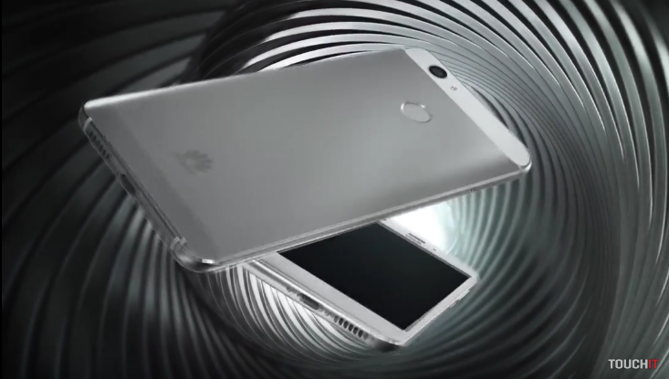 IFA 2016: Huawei Nova a Nova Plus priamo z výstaviska (VIDEO TOUCHIT)