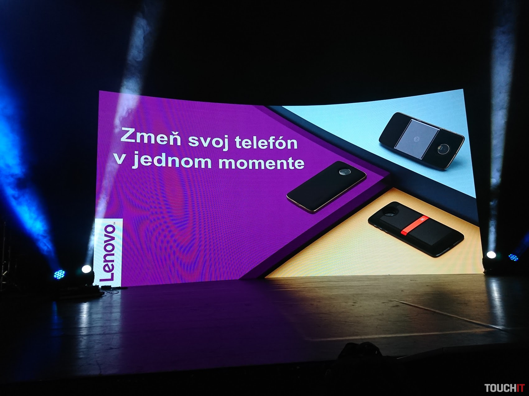 VIDEO TOUCHIT: Modulárny Moto Z prichádza na Slovensko (doplnené o galériu a videá)