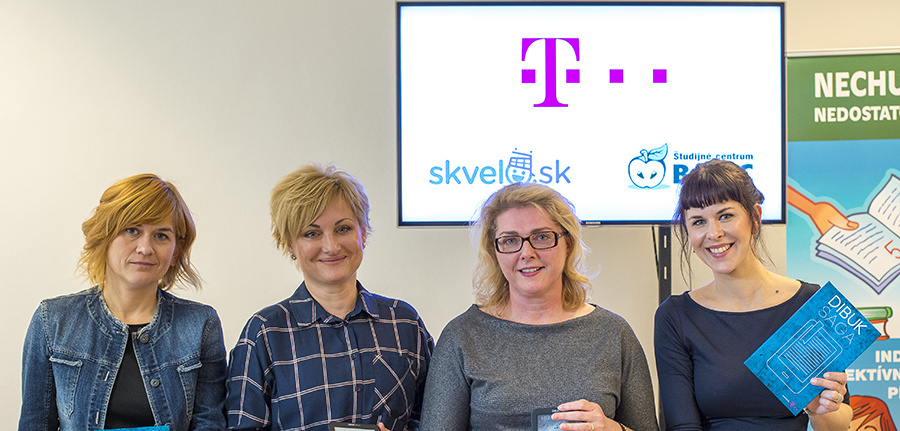 Čítanie bude pre dyslektikov vďaka čítačke DIBUK SAGA jednoduchšie
