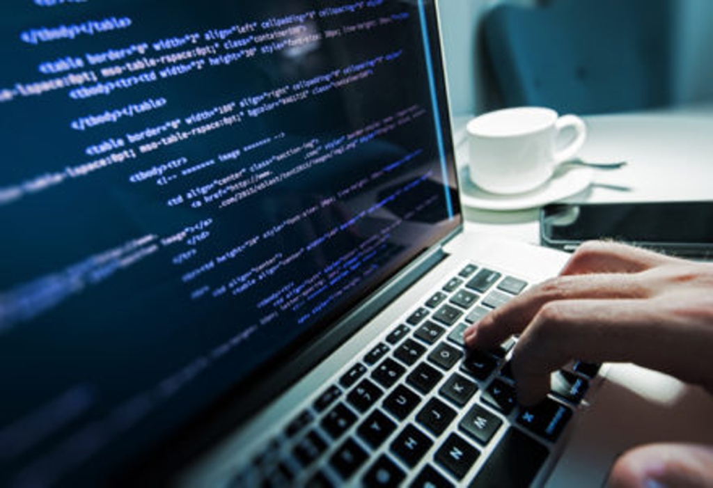 Oslávte Deň bezpečného internetu. Skontrolujte si Google, Facebook, Microsoft a Apple účty