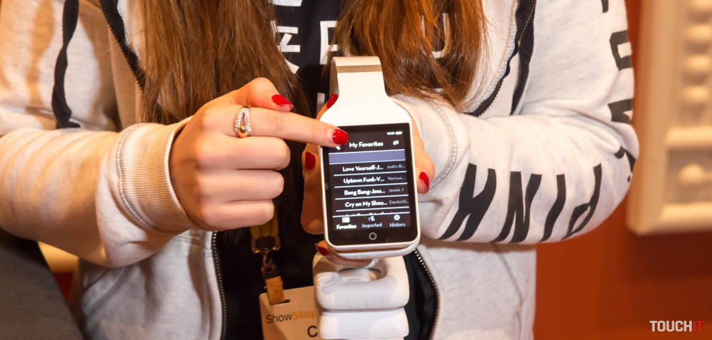 VIDEO TOUCHIT: Slúchadlá s vlastným mini počítačom