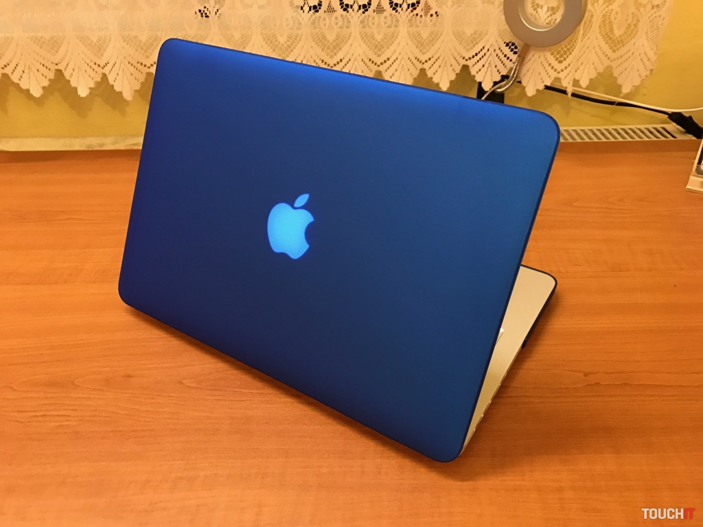 Ochranné puzdro pre Apple MacBook Pro 13“ v rôznych farebných prevedeniach