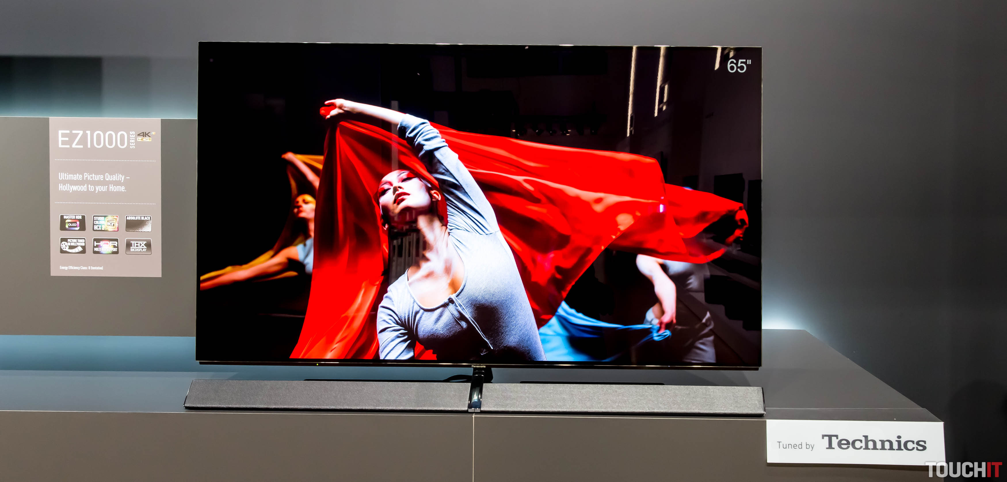 VIDEO TOUCHIT: Panasonic vsádza na OLED televízory. Obraz naladil v Hollywoode o zvuk sa postaral Technics