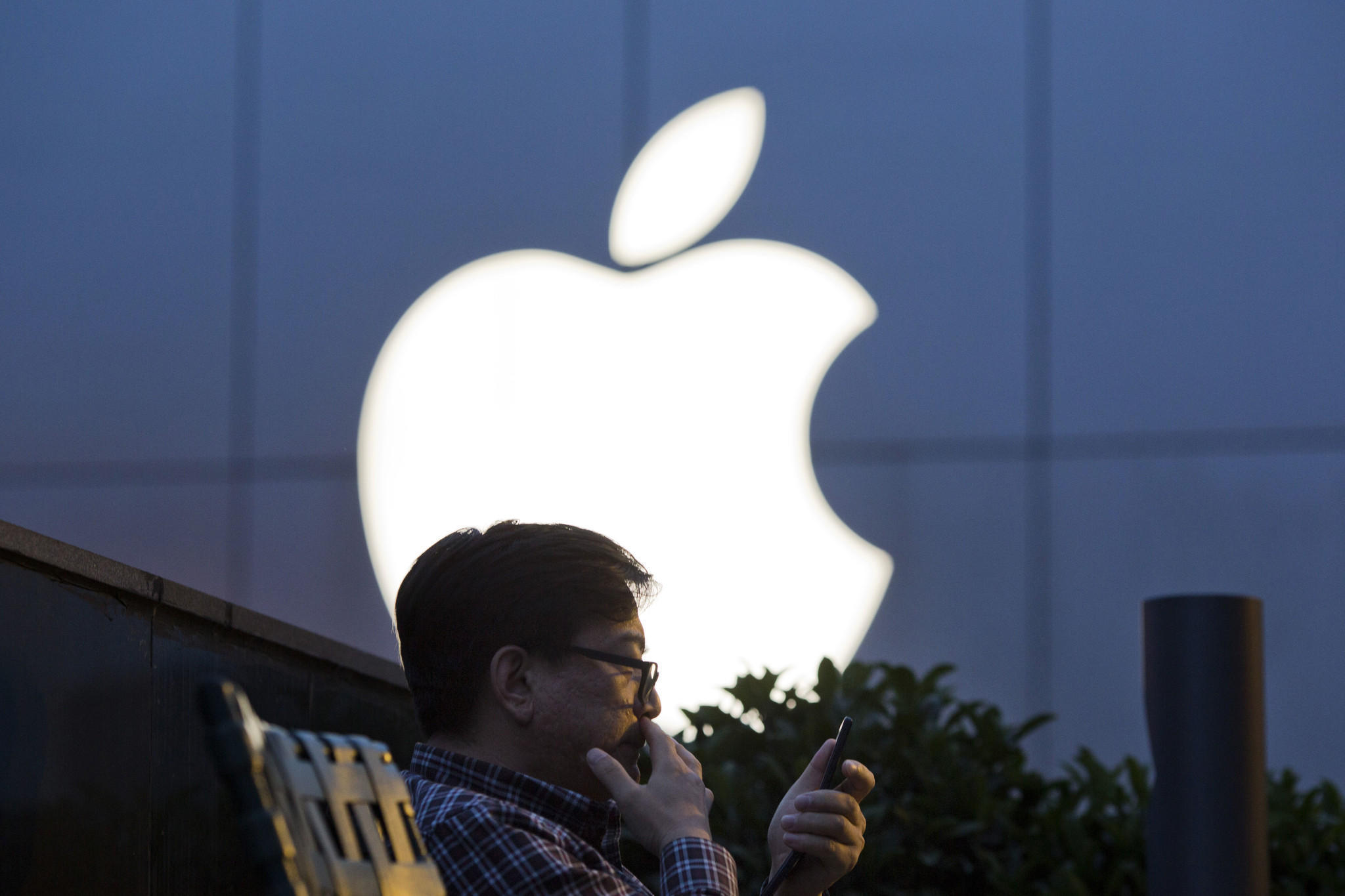 Apple vydáva (vtipné) série marketingových videí ako na bežiacom páse (video)