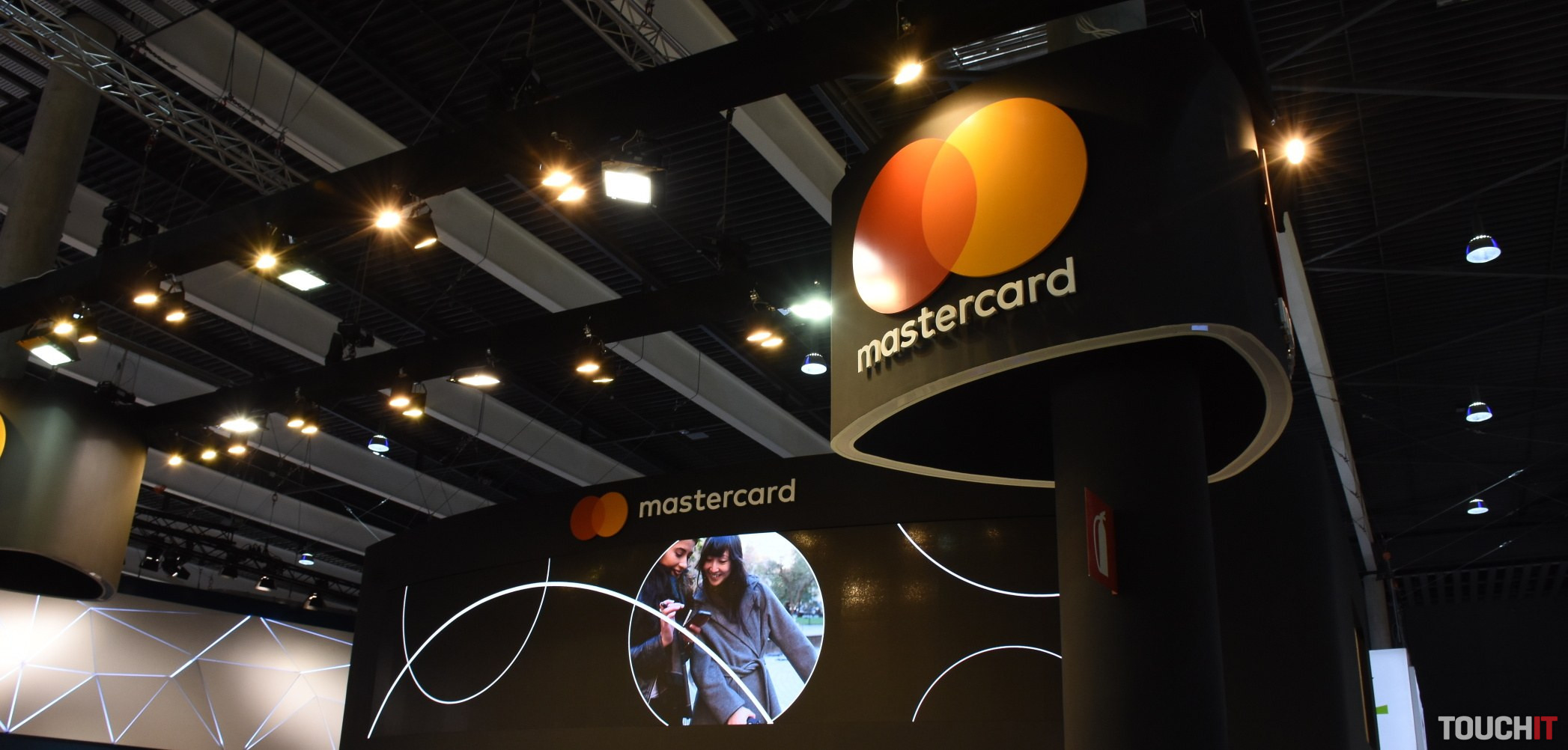 Najväčšia konkurencia pre Mastercard nie sú pradoxne iné kartové spoločnosti