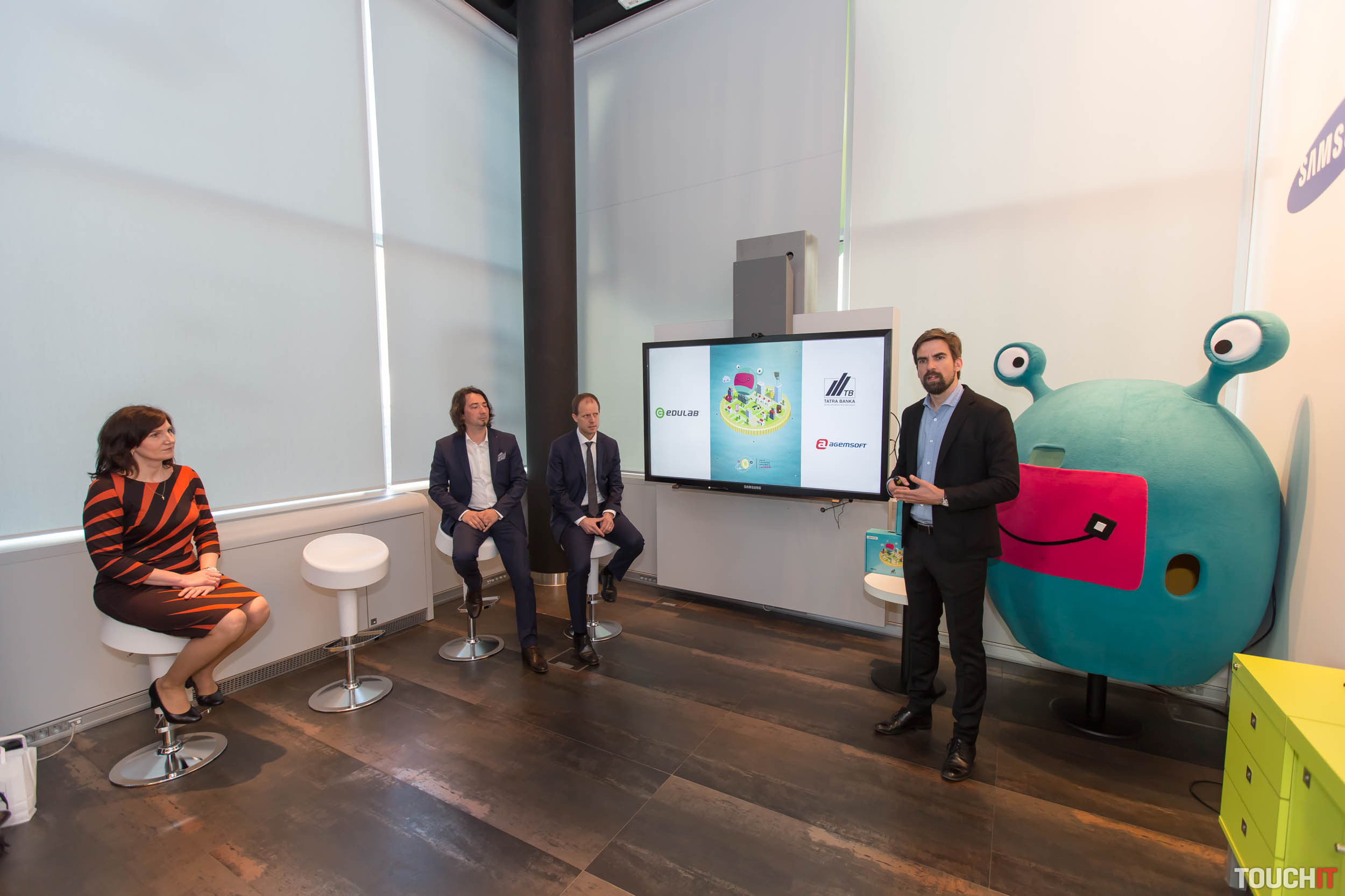 VIDEO TOUCHIT: Aj deti potrebujú rozumieť peniazom – naučí ich to Malá finančná akadémia