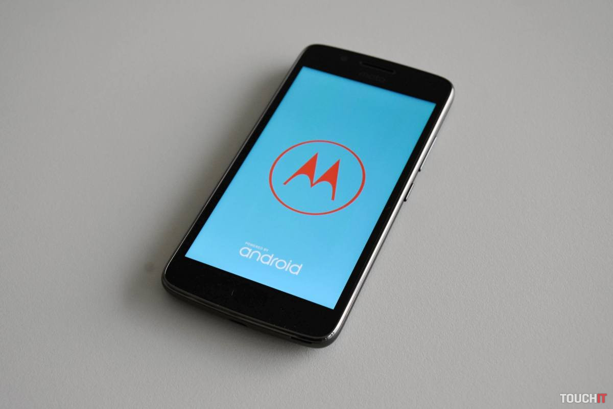 Recenzia Lenovo Moto G5: Lepší smartfón za tieto peniaze nezoženiete