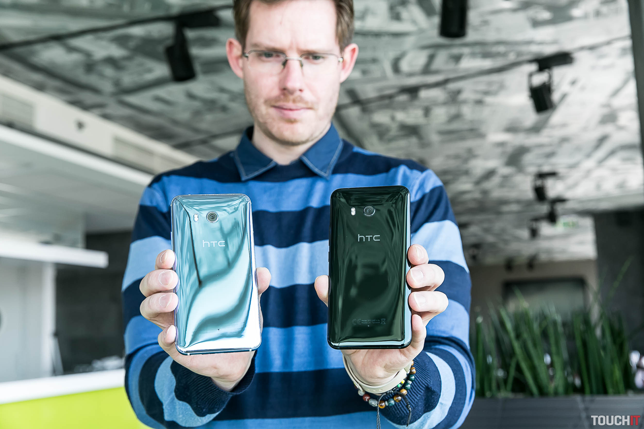 Prvý pohľad + VIDEO: Predstavujeme vlajkovú loď HTC U 11