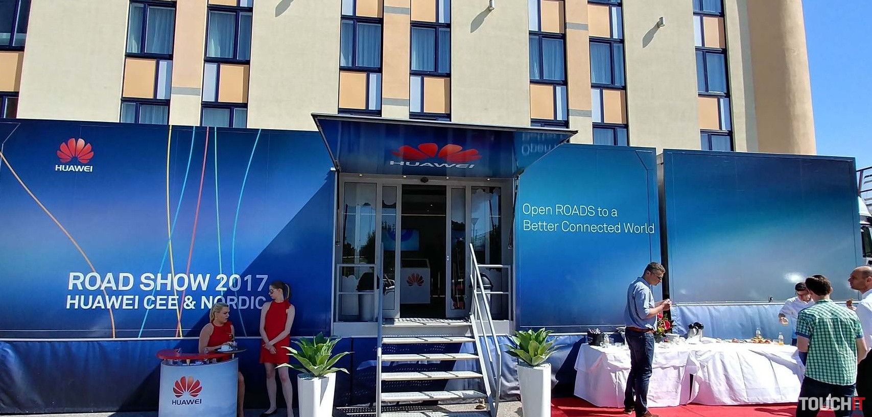 Huawei ukázal svoje cloudové služby, opäť v democentre svojho kamiónu