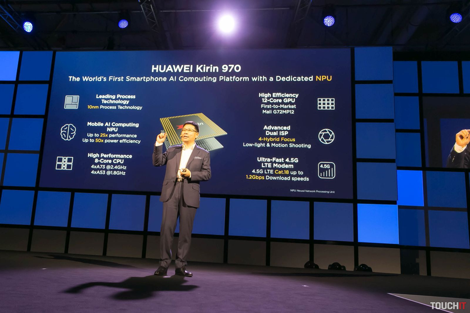 Huawei sa dostal do kontroverznej situácie: Obvinili ho z podvádzania, takto zareagoval