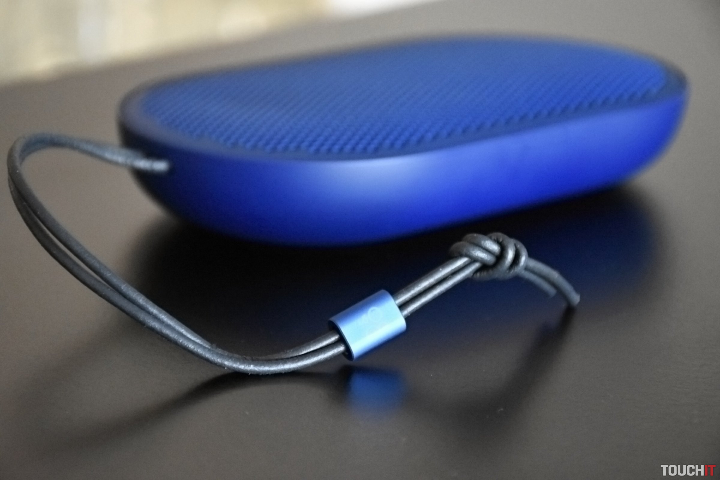 Recenzia: Reproduktor Beoplay P2 zaujme zvukom a jedinečným ovládaním