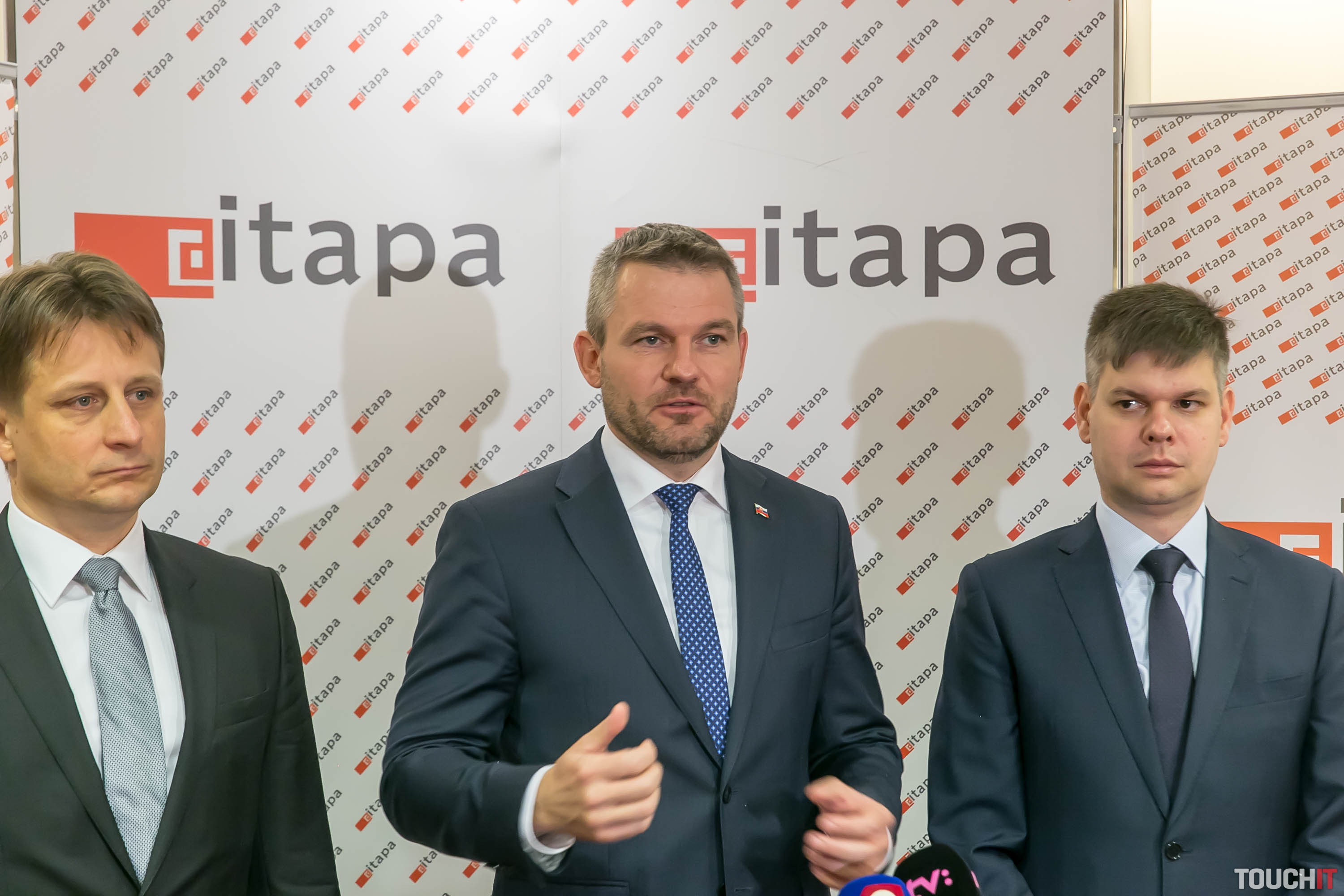 Slovenská špička v digitalizácii na ITAPA: Po problémoch  s e-občianskymi prídu ďalšie hrozby, musíme byť pripravení