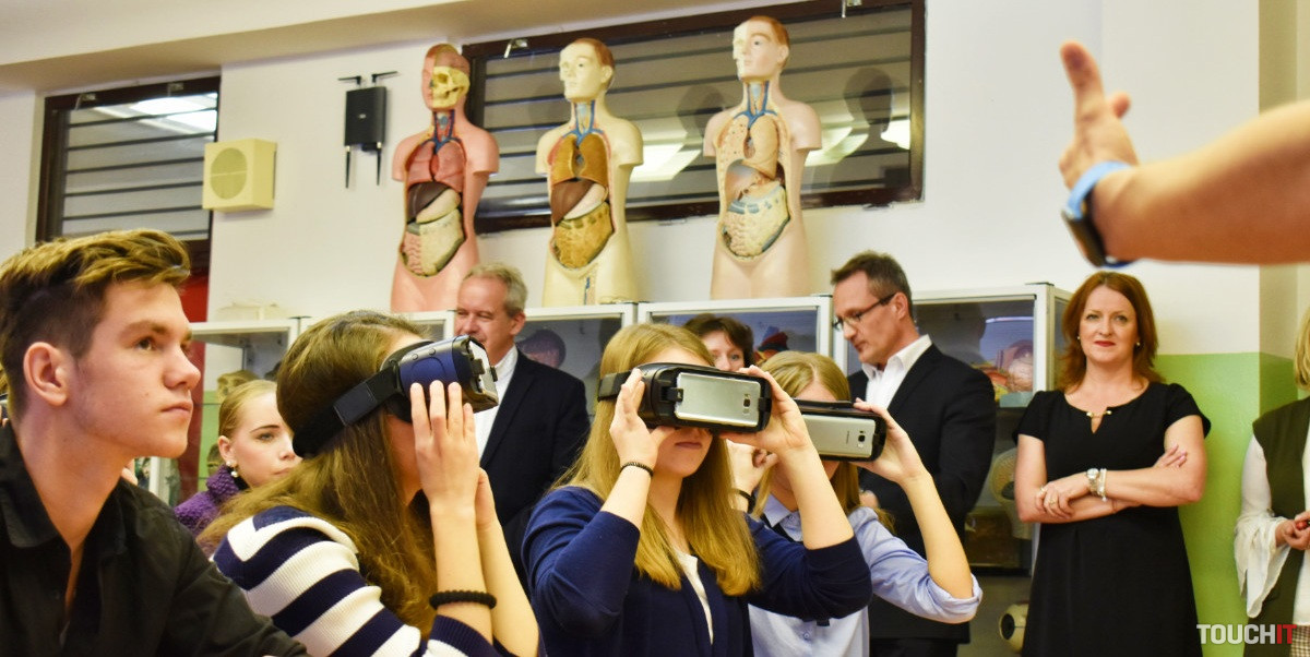 Anatómia sa vo virtuálnej realite učí už aj na slovenských stredných školách