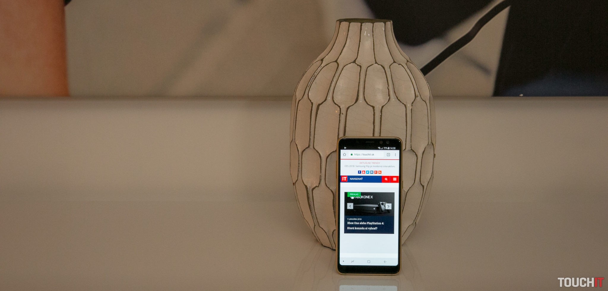 VIDEO TOUCHIT: CES 2018: Ľudia chcú telefóny čo dlho vydržia na batériu a dobre fotia – prichádza Samsung Galaxy A8