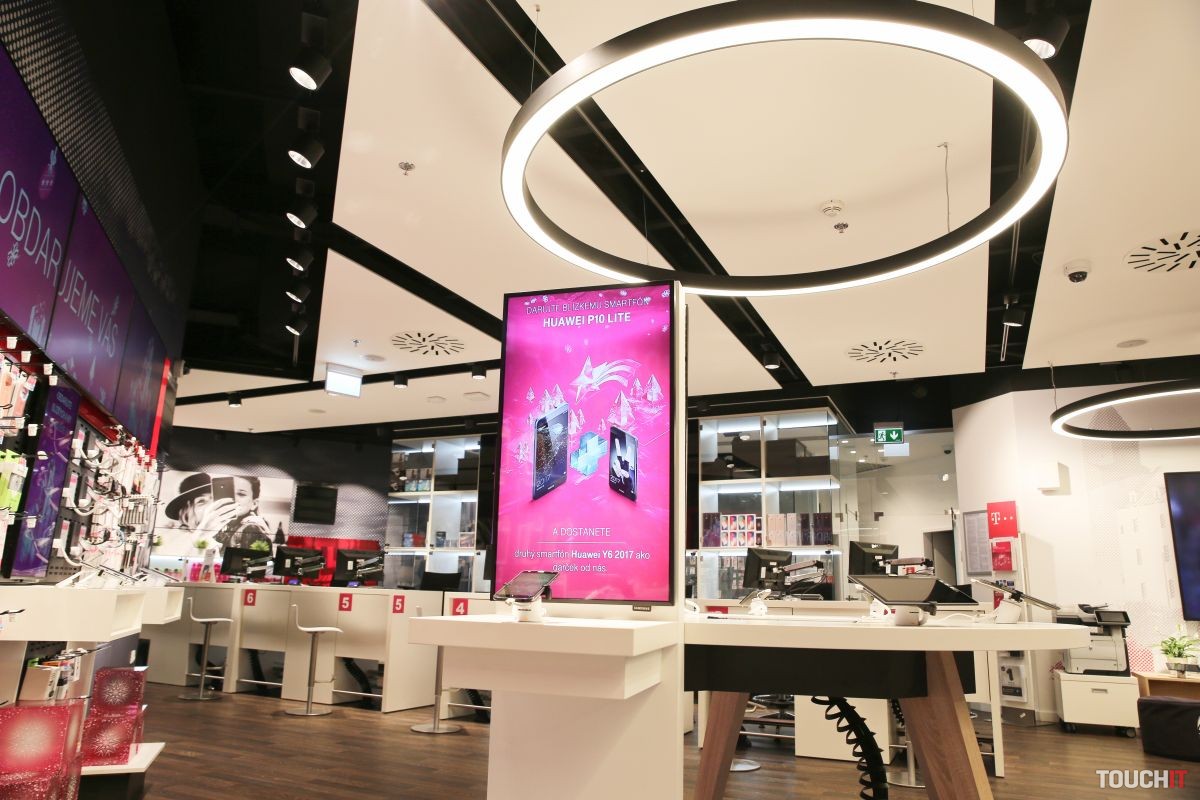Telekom prináša Motorola Moto G8 Power Lite, 50″ 4K Philips TV, comeback kolobežky a lacnejší Xiaomi Redmi Note 8T
