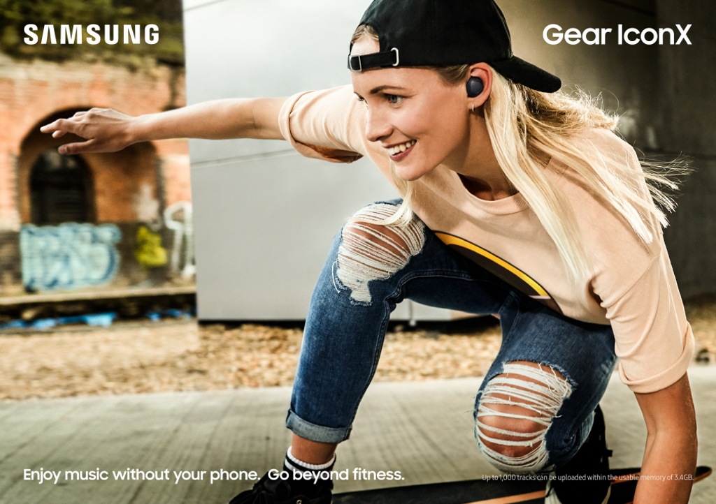 Skutočne bezdrôtové slúchadlá: Samsung Gear IconX (2018)
