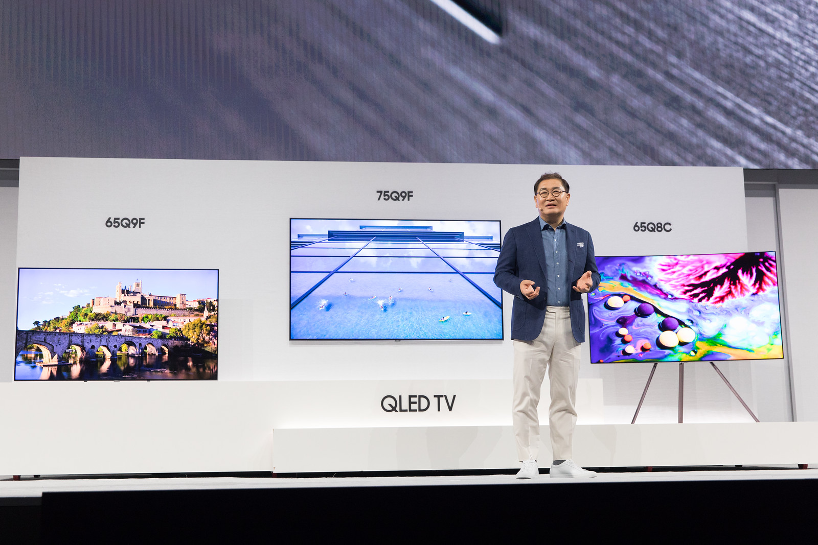 Samsung predviedol nové televízory QLED a MicroLED