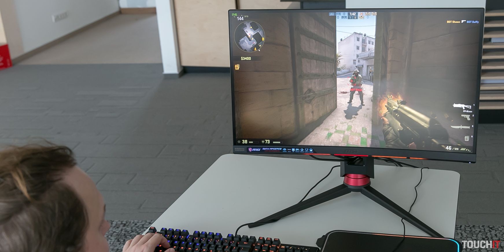 Recenzia MSI Optix MPG27CQ: Herný monitor s osvetlením, ktoré nie je iba na efekt