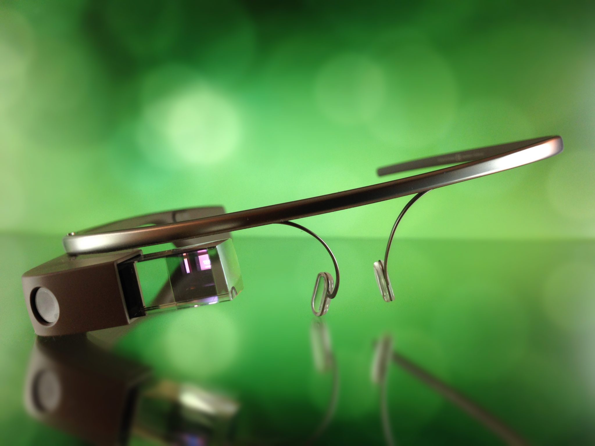 Nasledovník Google Glass asi nebude, výrobca údajne novú generáciu stopol