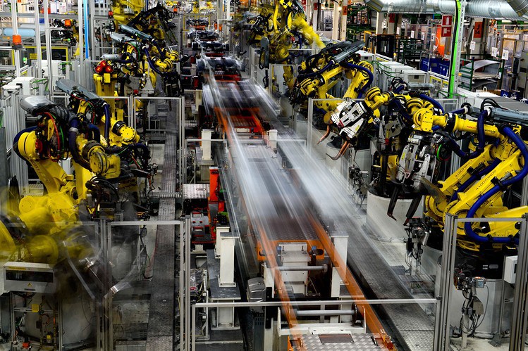 Choreografia s 2000 robotmi pri výrobe automobilu