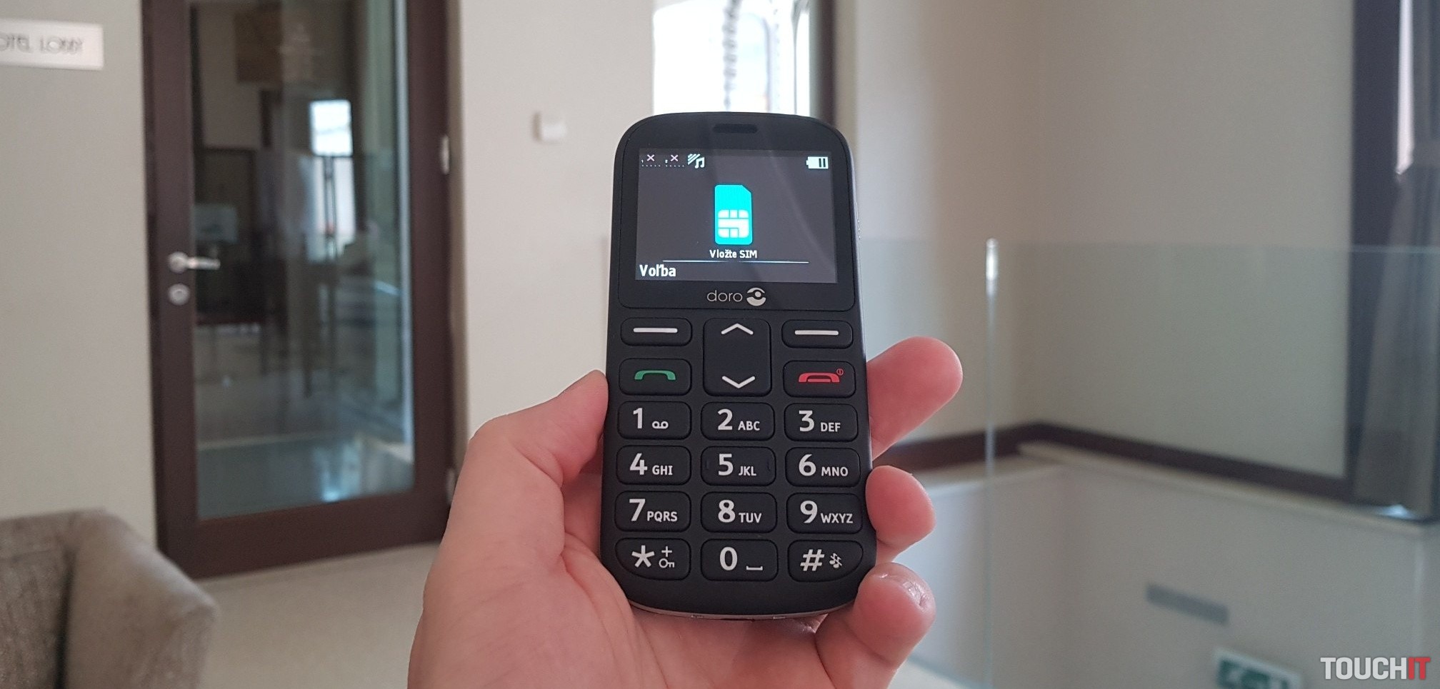 Hľadáte telefón pre seniorov? Doro má modely aj pre vašu babku