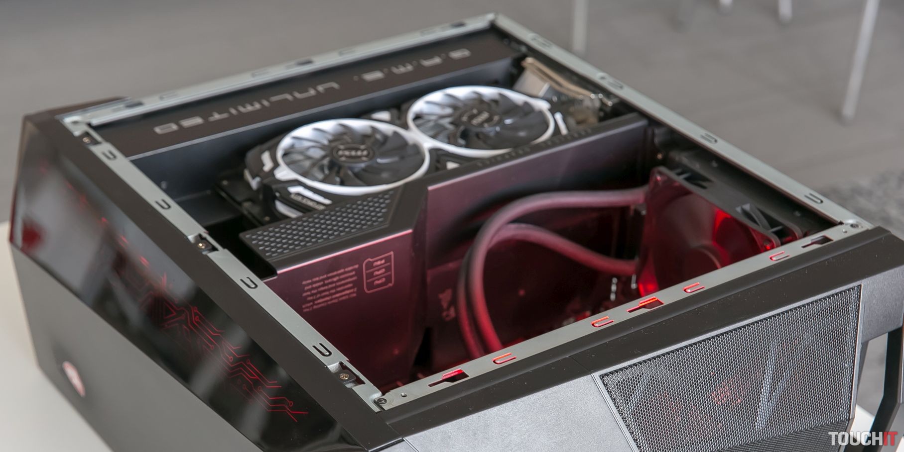Recenzia MSI Infinite X: Herný počítač pre labužníkov