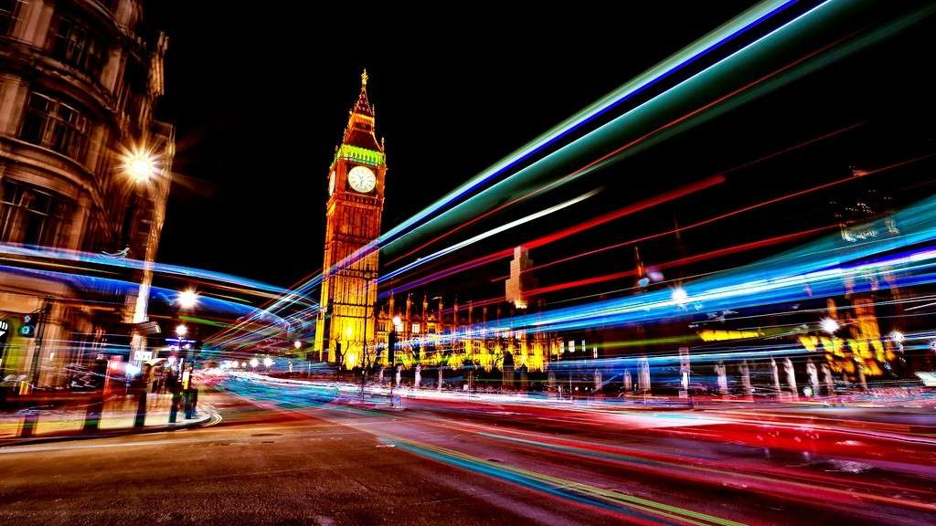 Veľká Británia spustí prvú komerčnú prevádzku 5G siete už v októbri