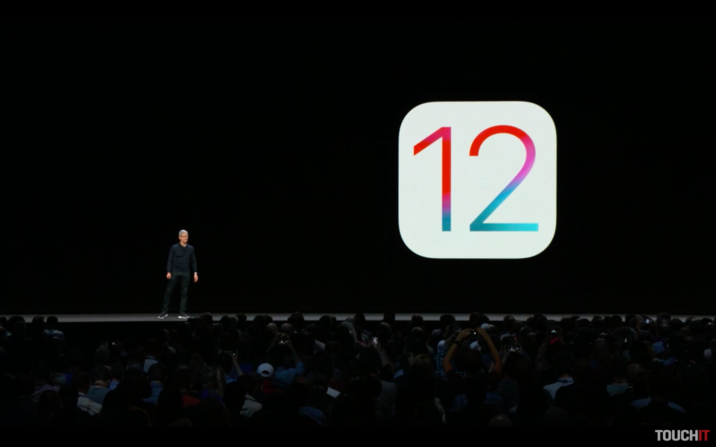 iOS 12 to zobral pekne zostra a už je na väčšine zariadení od Applu. Po dvoch týždňoch sa blíži k 50 percentám